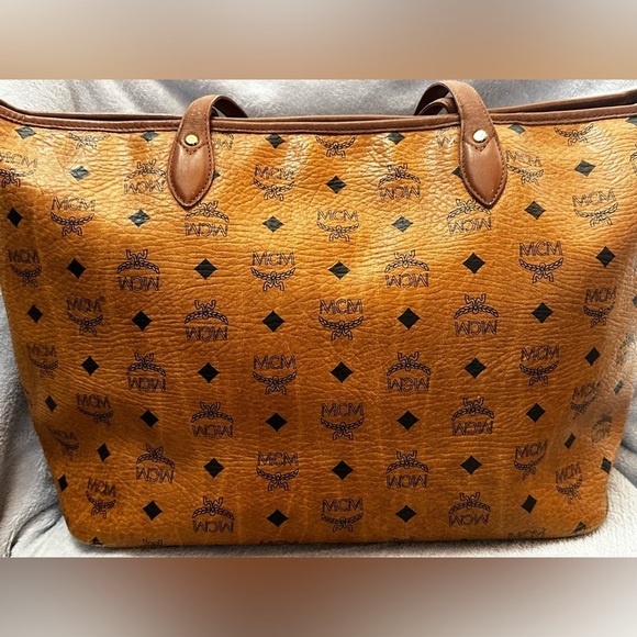 MCM Visetos Tote Bag - Picture 3 of 15